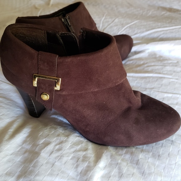 Brown suede ankle boots - Picture 1 of 6